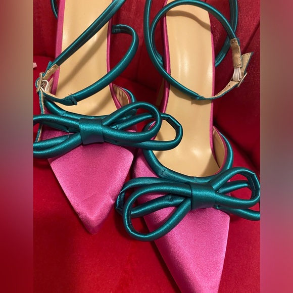 FUCHSIA & TEAL POINTED TOE HEELS - Picture 5 of 9